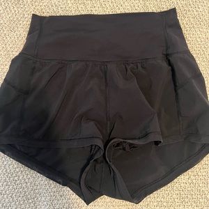 Lululemon High-Rise Lined Shorts 2.5